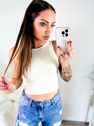Nowoczesny damski CROPTOP w kolorze masła